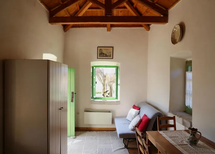 Case de vacanță Axion Aroniadhiánika